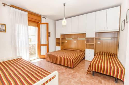 Villa Alpi Lignano Sabbiadoro Eksteriør billede